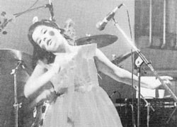 Bj&ouml;rk Gu&eth;mundsd&oacute;ttir �� ����� � Tappi T&iacute;karrass.